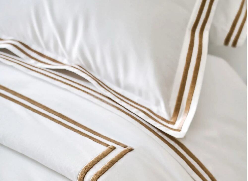 Hudson Park Italian Linens Percale KING Flat Sheet White / Champagne